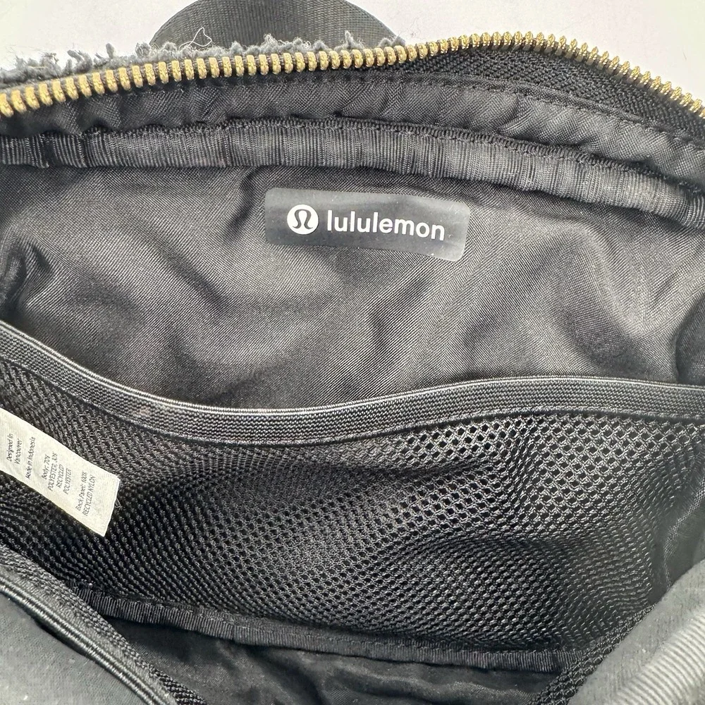Lululemon Everywhere Fleece Belt Bag Black Sherpa Gold Hardware Adjustable Strap